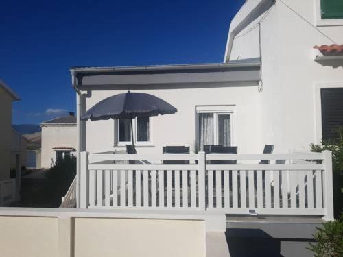 Apartmani Pablo Pag Town Exterior foto